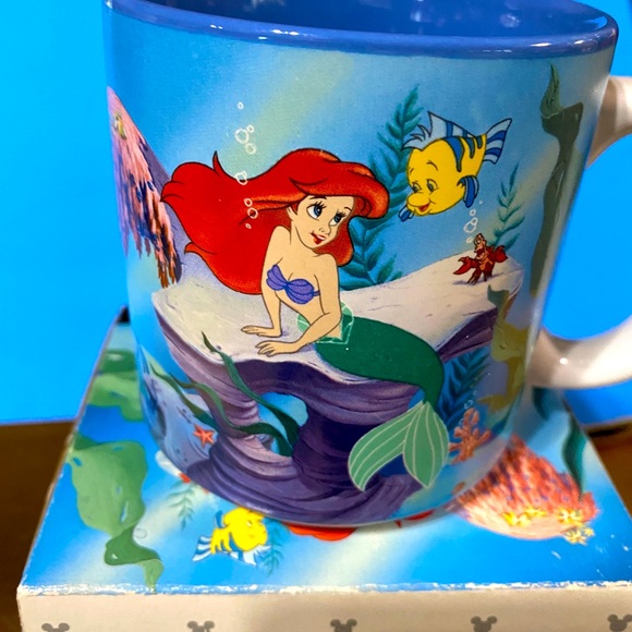 DISNEY STORE EXCLUSIVE VTG 90’s NWT THE LITTLE MERMAID COLLECTIBLE CERAMIC MUG - Picture 7 of 16